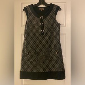 Jessica petite Women’s sleeveless patterned tunic dress.